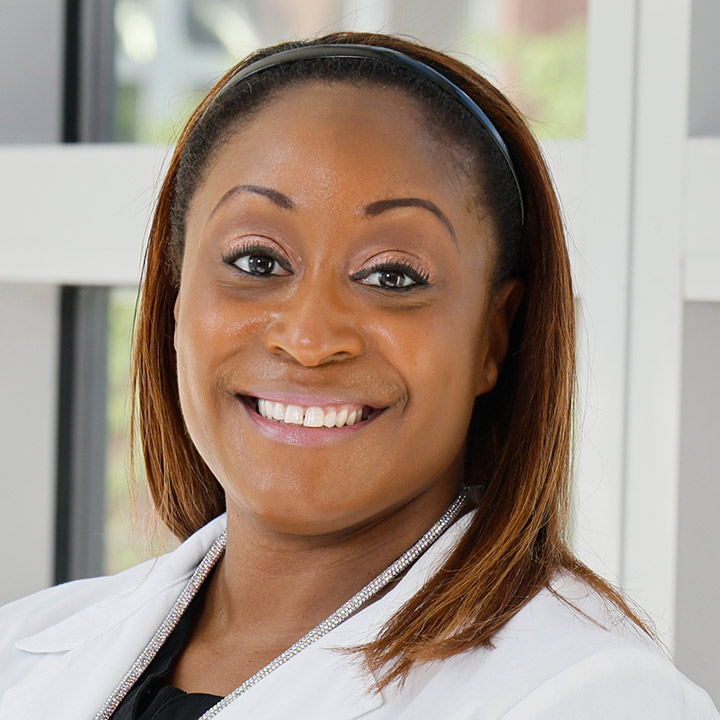Lyndsy Roberts, APRN-CNP